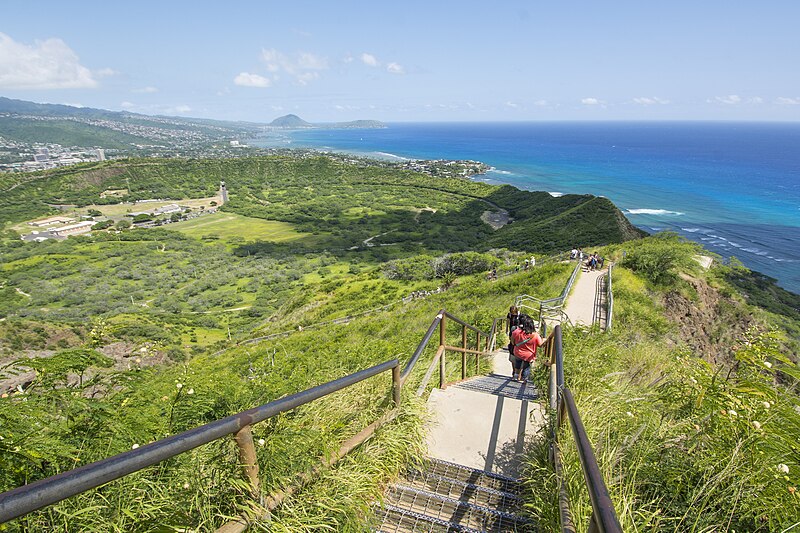 Diamond Head crater hiking trail